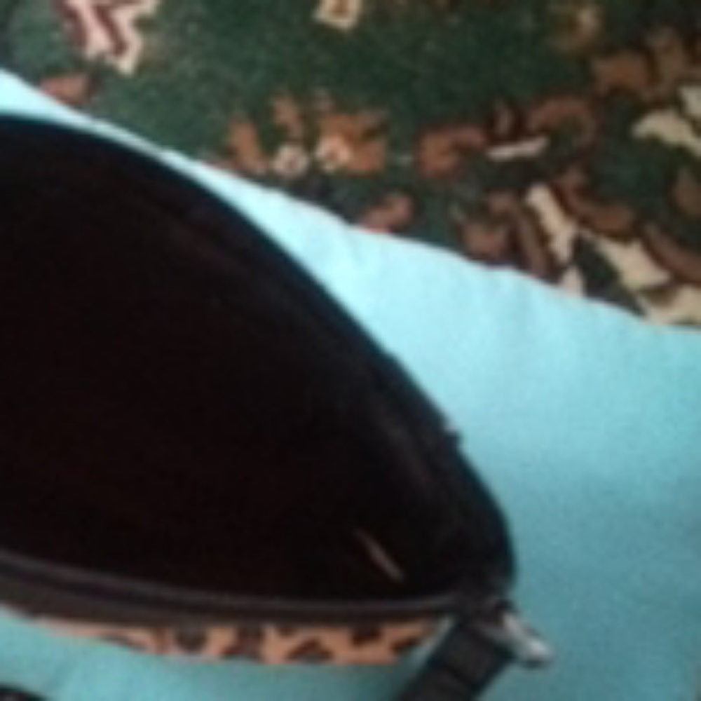 Handbag - Picture 3 of 3